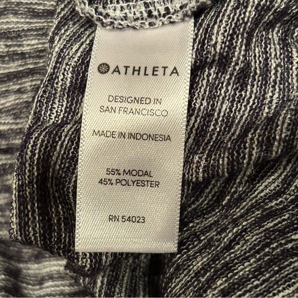 Athleta Gray Space-Dye Long Sleeve Open Back Workout Top Size XL - Picture 8 of 10